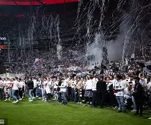 包含法兰克福迎欧联关键赛，加时末段造点机会，质疑声仍在，身体对抗强度拉满的词条